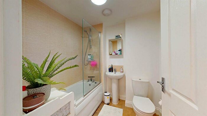 3 Bedroom End Of Terrace House For Sale In Groves Crescent, Stamford, PE9