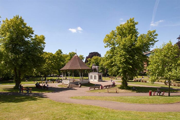 2 Bedroom Flat For Sale In Chatham Street, Reading, RG1