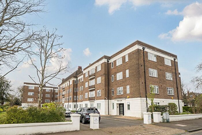 2 Bedroom Flat For Sale In Dartmouth Grove, London, SE10
