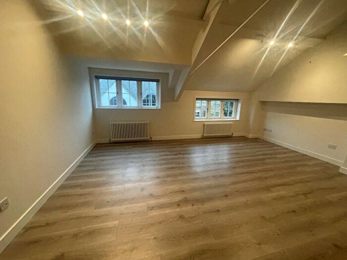 1 Bedroom Apartment To Rent In Queen Street, Godalming, Surrey, GU7