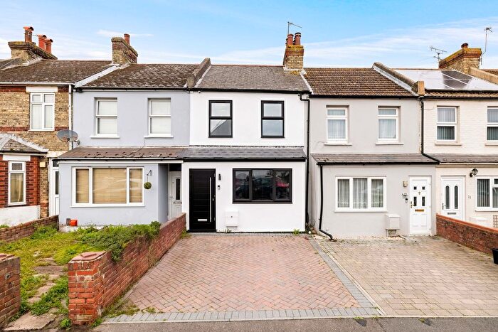 2 Bedroom Terraced House For Sale In Shaftesbury Avenue, Folkestone, CT19