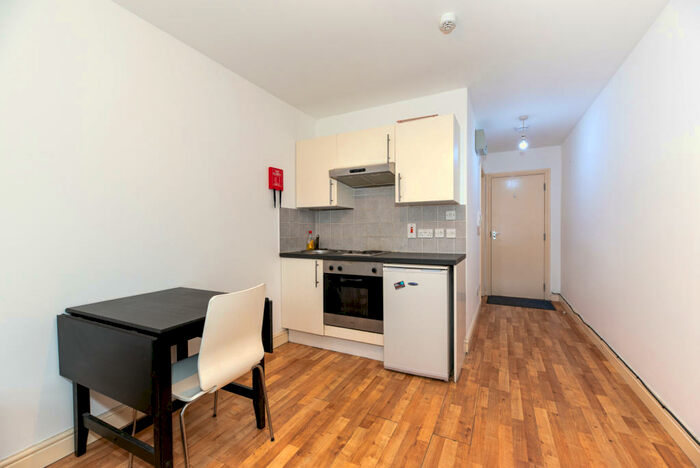 Studio To Rent In Studio, SE5