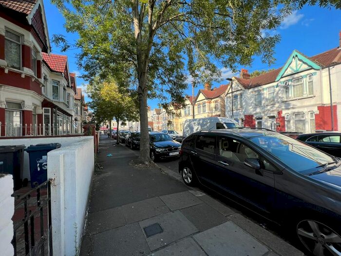 4 Bedroom Terraced House To Rent In Oswald Road, Southall, UB1