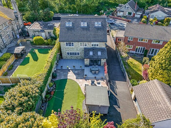 5 Bedroom Detached House For Sale In Woodland Rise, Wakefield, WF2
