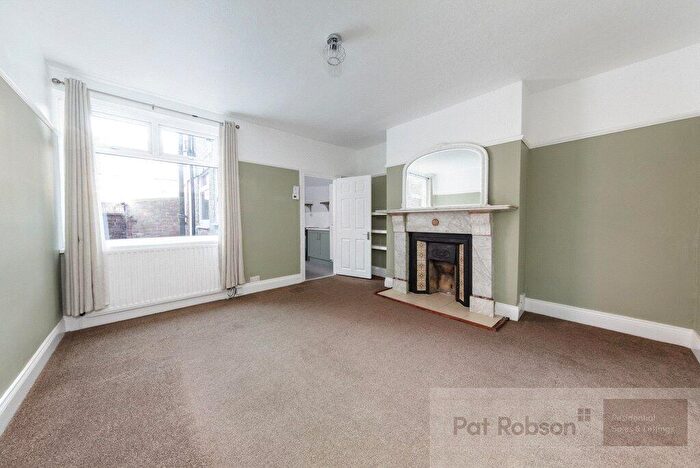 2 Bedroom Apartment For Sale In Chillingham Road, Heaton, Newcastle Upon Tyne, Tyne & Wear, NE6
