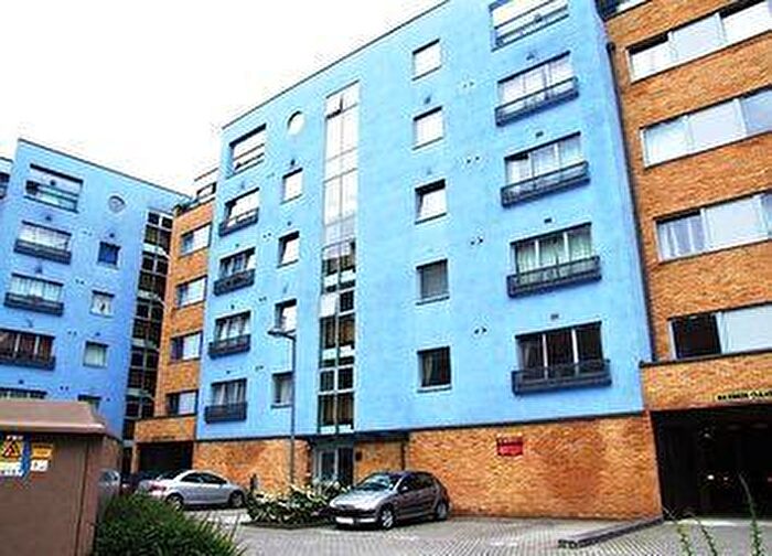2 Bedroom Flat To Rent In Miles Close, Thamesmead, Woolwich, Abby Wood, Plumstead, London, SE28