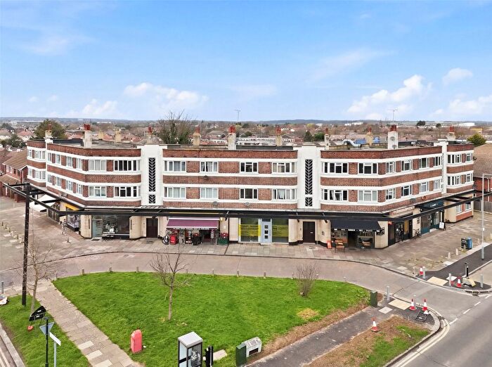 2 Bedroom Flat For Sale In Manners Way, Southend-On-Sea, Essex, SS2