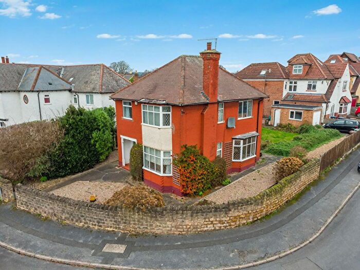 3 Bedroom Detached House For Sale In Park Avenue, Woodthorpe, Nottingham, NG5