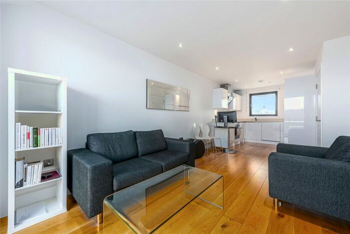 1 Bedroom Flat To Rent In Riemann Court, Bow Common Lane, E3
