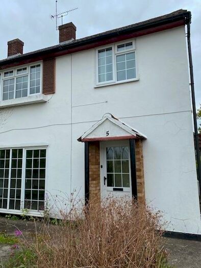 2 Bedroom Maisonette To Rent In Three Corners, Barnehurst, Kent, DA7