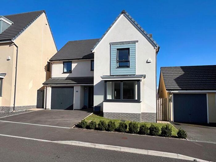 4 Bedroom Detached House For Sale In Crompton Way, Ogmore By Sea, The Vale Of Glamorgan, CF32