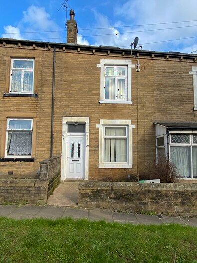 3 Bedroom Terraced House To Rent In Harlow Road, Bradford, BD7