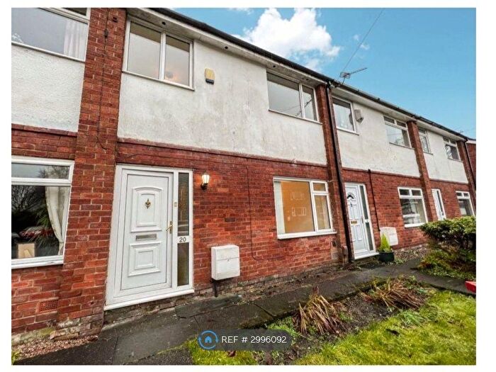 3 Bedroom Terraced House To Rent In Whowell Fold, Bolton, BL1