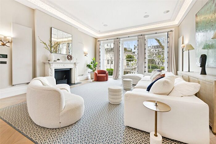 3 Bedroom Flat To Rent In Cornwall Gardens, South Kensington, SW7
