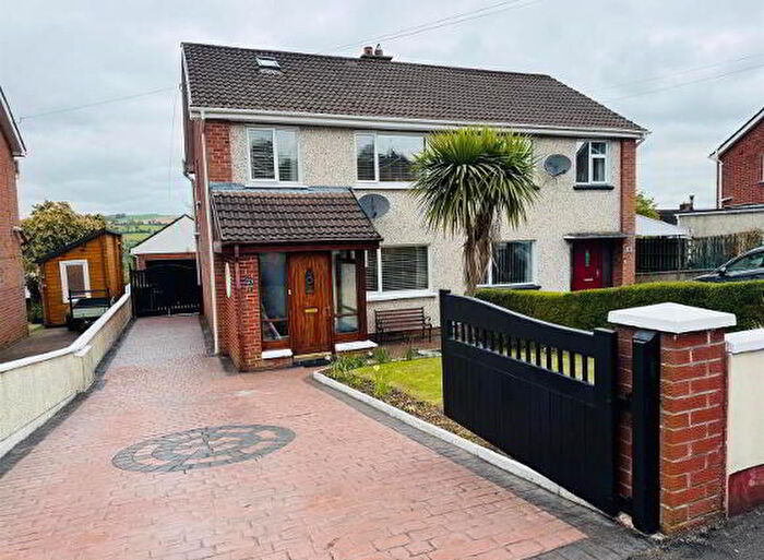 3 Bedroom Semi-Detached House For Sale In Knoxhill Avenue, L'Derry, BT47