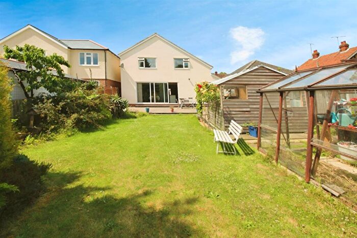 4 Bedroom House To Rent In Bearton Avenue, Hitchin, Hertfordshire, SG5