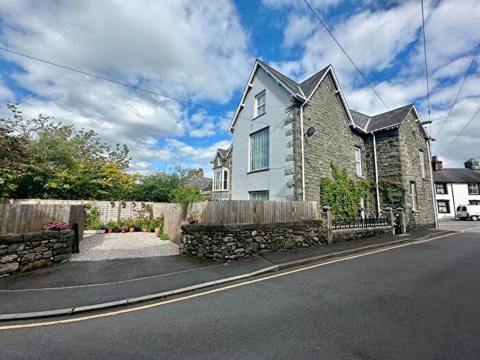 5 Bedroom Semi Detached House For Sale In Bryngwyn, Springfield Street, Dolgellau, LL40