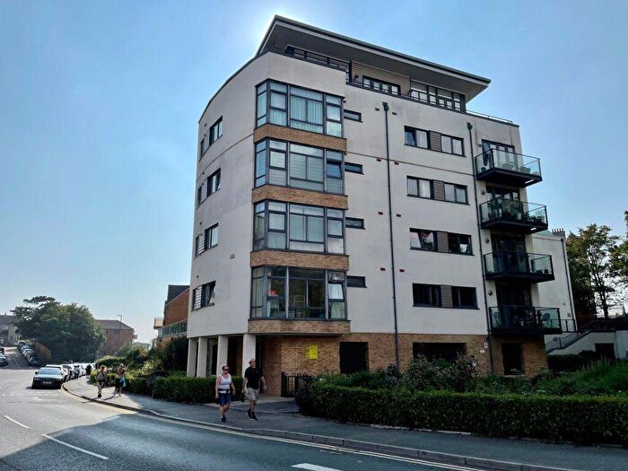 4 Bedroom Flat To Rent In Student Four Double Bedroom (), P07