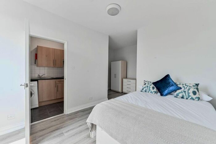 Studio To Rent In Mountview Road, Crouch End, N4