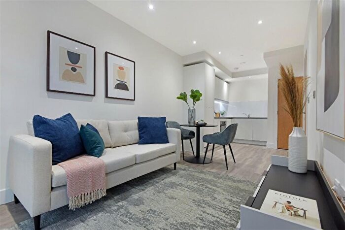 Studio To Rent In Thames Road, London, E16