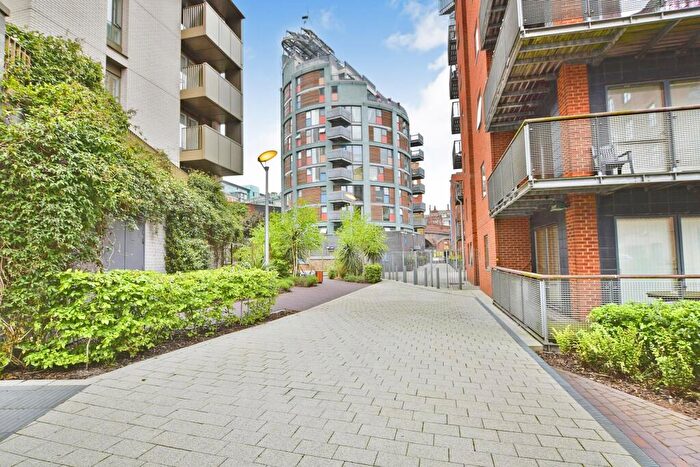 2 Bedroom Apartment To Rent In The Green Building, New Wakefield Street, Manchester, M1