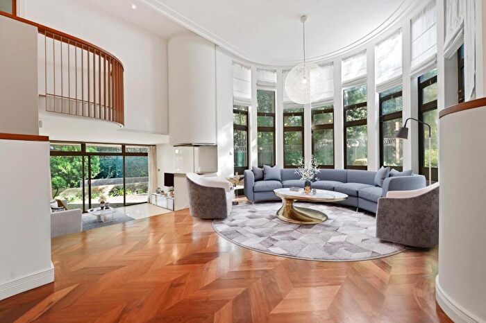 4 Bedroom Apartment To Rent In Mount Tyndal, Spaniards Road, NW3