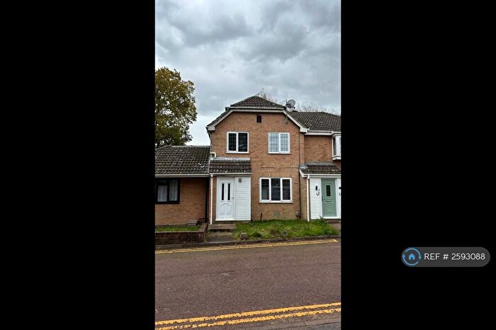 3 Bedroom Terraced House To Rent In Catkin Close, Chatham, ME5