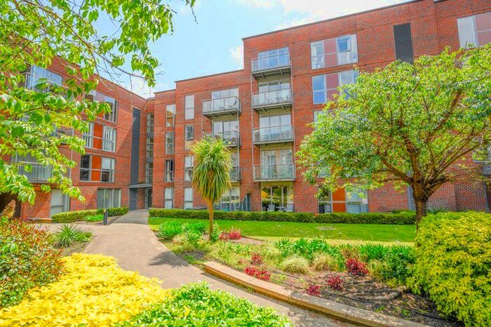 1 Bedroom Flat To Rent In The Heart, Walton-On-Thames, KT12