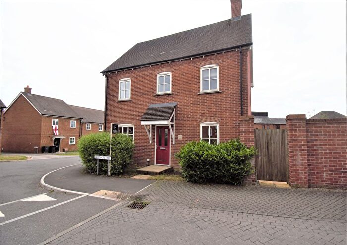 3 Bedroom Semi Detached House To Rent In Greenacre Way, Shaftesbury, SP7