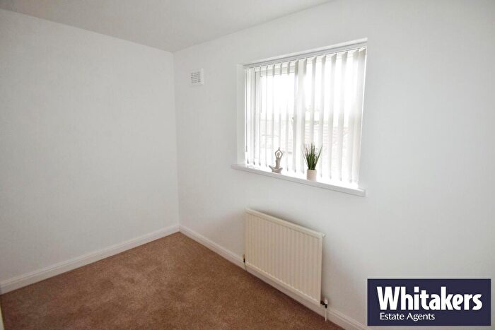 2 Bedroom Apartment To Rent In High Trees Mount, Sutton, HU8