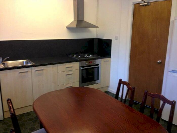 4 Bedroom Terraced House To Rent In Well Close Rise, LS7