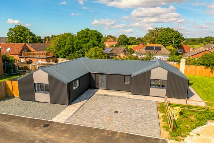 3 Bedroom Bungalow To Rent In Main Road, Norton Disney, LN6