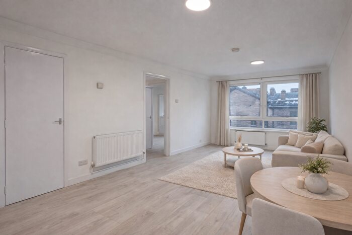 1 Bedroom Flat For Sale In Lansdowne Road, London, N17