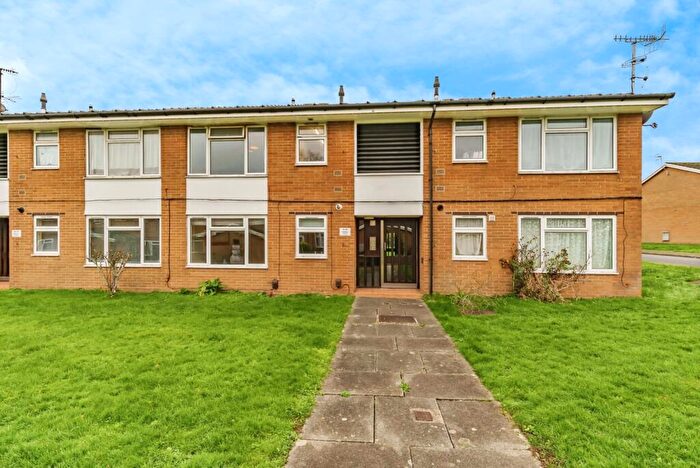 1 Bedroom Flat For Sale In Rathgar Close, Redhill, Surrey, RH1