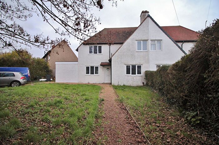 3 Bedroom Semi Detached House For Sale In Park Way, Havant, PO9