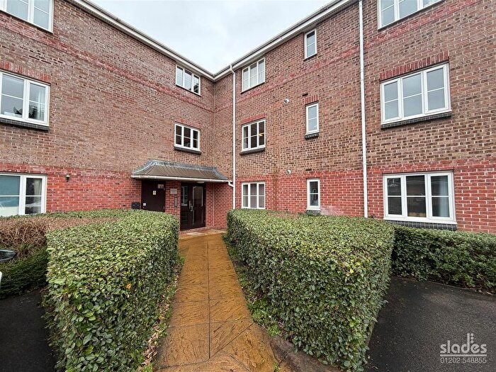 2 Bedroom Flat For Sale In Goldenleas Drive, Knighton Heath, Bournemouth, BH11