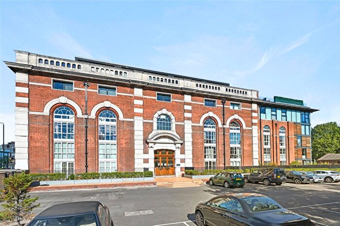 Studio For Sale In Great West Road, London, W6