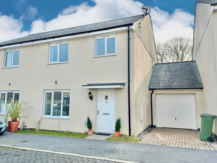 4 Bedroom Semi-Detached House For Sale In Kingston Way, Mabe Burnthouse, Penryn, TR10