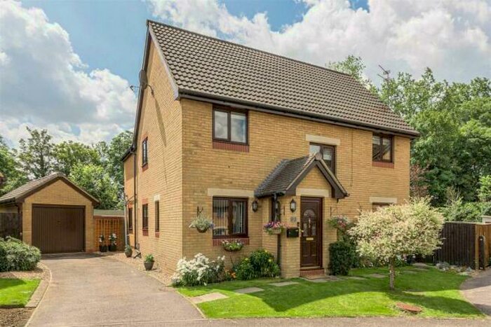 5 Bedroom Detached House For Sale In Elmfield Close, Potterspury, Towcester, NN12