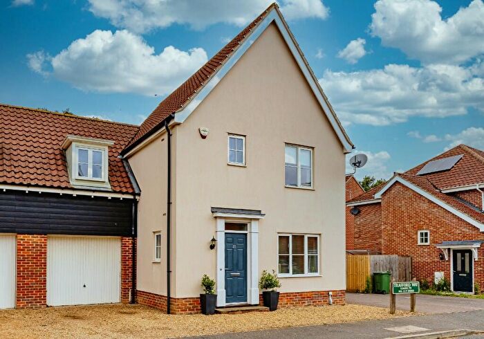 3 Bedroom Link Detached House For Sale In Trafford Way, Spixworth, NR10