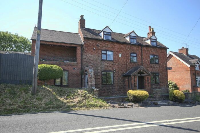 4 Bedroom Detached House For Sale In Burton Road, Staffordshire, B79