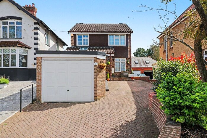 4 Bedroom Detached House For Sale In Church Road, Bishopstoke, SO50