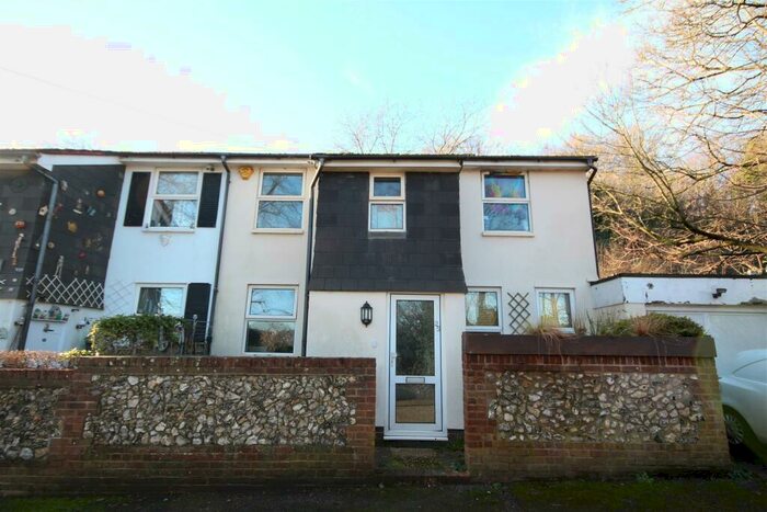 2 Bedroom End Of Terrace House To Rent In Station Road, Preston, Brighton, BN1