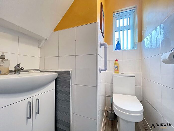 3 Bedroom End Of Terrace House For Sale In St. Marys Avenue, Hull, HU5