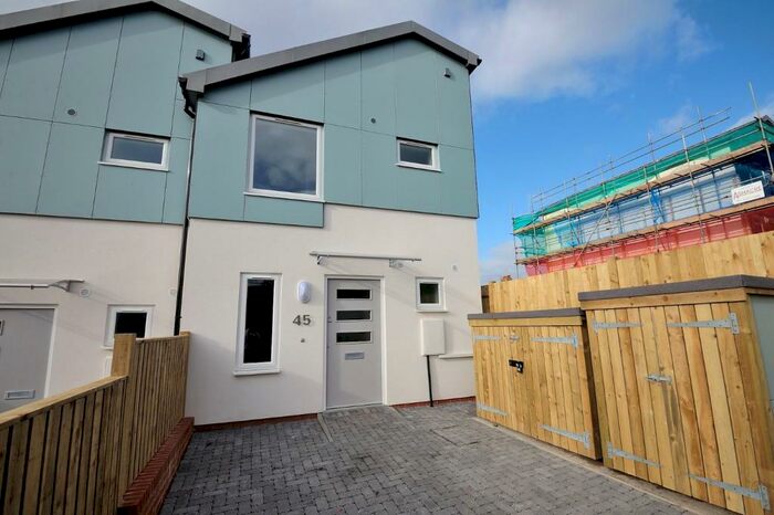 4 Bedroom Terraced House To Rent In Bevendean Road, Brighton, BN2