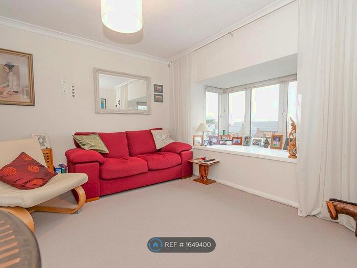 1 Bedroom Flat To Rent In East Finchley, London, N2