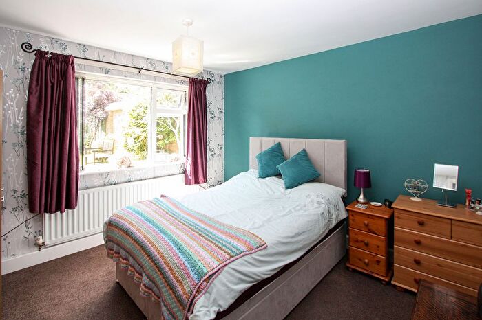 2 Bedroom Bungalow For Sale In Islay Crescent, Highworth, SN6