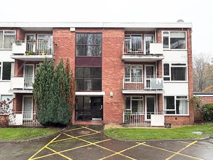 2 Bedroom Flat To Rent In Woburn Crescent, Birmingham, B43