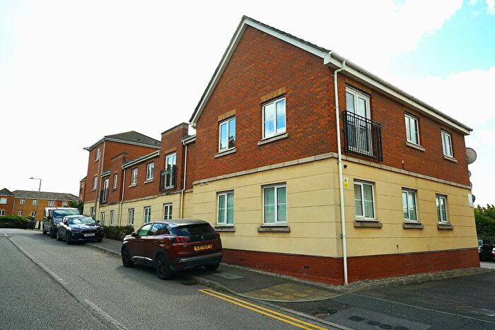 2 Bedroom Apartment To Rent In Coniston Avenue, Purfleet, RM19