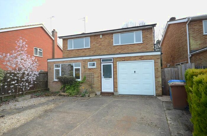4 Bedroom Detached House To Rent In Whistley Close, Bracknell, RG12